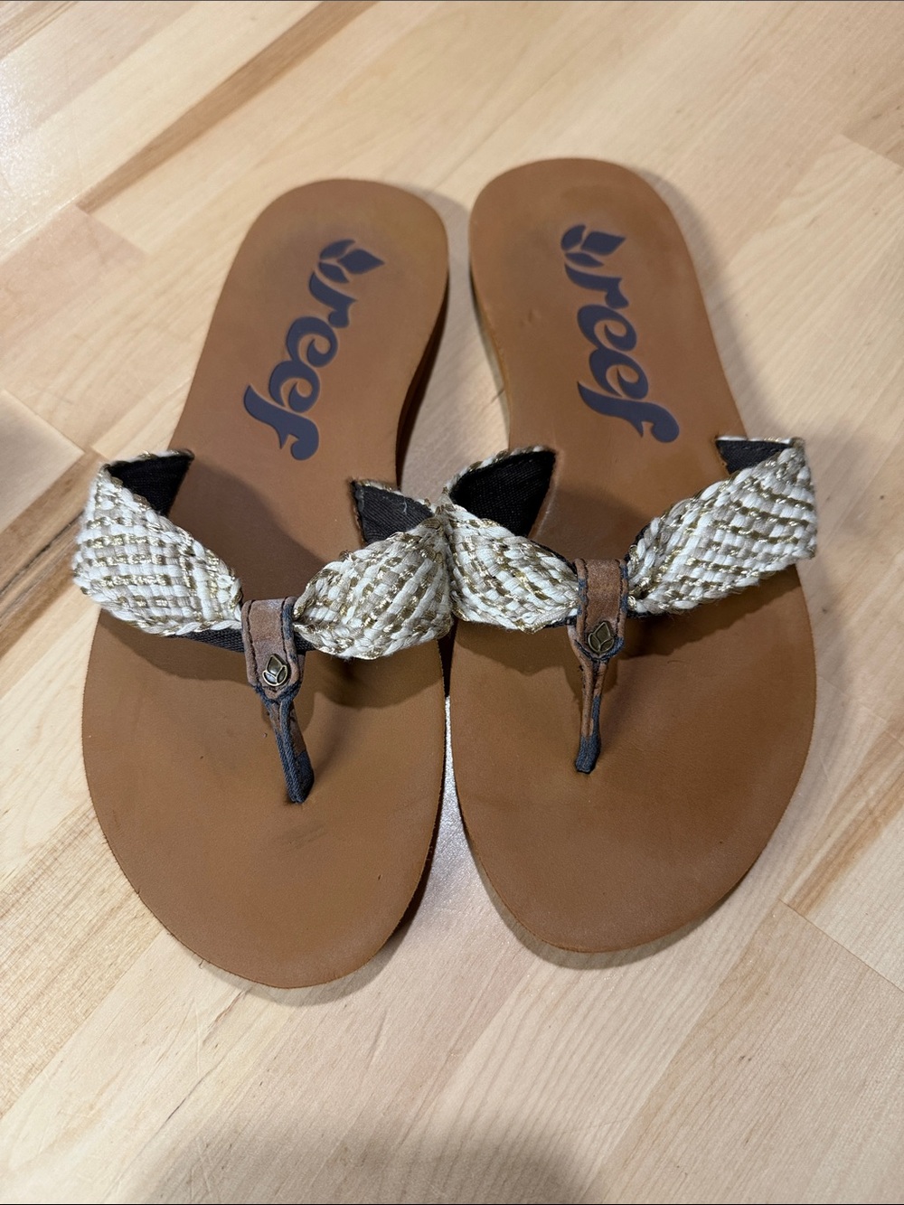 Reef Women’s Braided Cream and Brown Thong Sandals